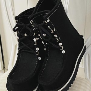 Boots with lace-up and crystals, black, felt